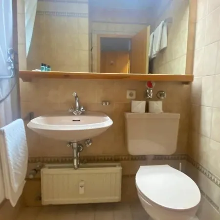 Gemuetliches Studio-appartement In Mit Terrasse, Schwimmbad Und Sauna Accommodatie bij particulieren *